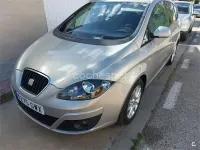 Usado Seat Altea XL Ecomotive 105 CV (77 kW) 2010 Beige Monovolumen