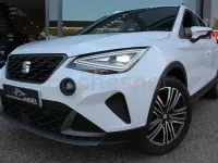 Usado Seat Arona FR 115 CV (84 kW) 2024 Blanco SUV