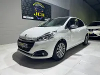 Usado Peugeot 208 Active 100 CV (73 kW) 2019 Blanco Utilitario