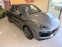 Usado Porsche Cayenne 462 CV (339 kW) 2020 Gris / plata SUV