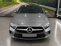 Usado Mercedes A180 116 CV (85 kW) 2019 Gris Utilitario