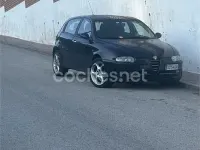 Usado Alfa Romeo 147 Progression 120 CV (88 kW) 2003 Negro Utilitario