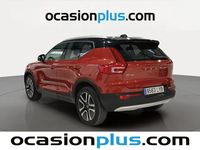 Begagnad Volvo XC40 Core 129 HK (94 kW) 2022 Röd SUV