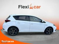 Usado Toyota Auris Hybrid Edition 136 CV (100 kW) 2018 Blanco Berlina