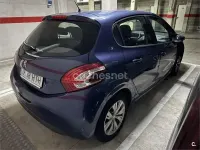 Usado Peugeot 208 Active 82 CV (60 kW) 2013 Azul Utilitario