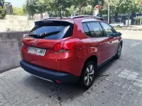 Usado Peugeot 2008 Allure 99 CV (72 kW) 2016 Burdeos SUV