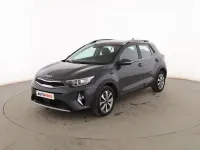 Usado Kia Stonic 84 CV (61 kW) 2022 Gris SUV
