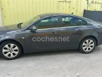 Usado Opel Insignia Selective 130 CV (95 kW) 2016 Marrón Berlina