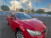 Usado Seat Leon ST Style 122 CV (89 kW) 2013 Rojo Familiar