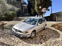 Usado Seat Leon Stella 90 CV (66 kW) 1999 Gris / plata Utilitario