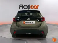 Usado Toyota Yaris Edition 125 CV (91 kW) 2022 Verde Utilitario