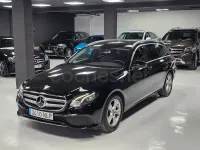 Usado Mercedes E220 194 CV (142 kW) 2018 Negro Familiar