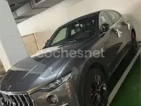 Usado Maserati Levante GranLusso 430 CV (316 kW) 2019 Gris / plata SUV