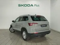 Usado Skoda Karoq Selection 116 CV (85 kW) 2024 Gris SUV