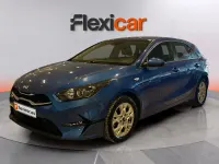 Usado Kia Ceed 136 CV (100 kW) 2023 Azul Utilitario