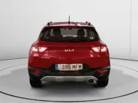 Usado Kia Stonic 84 CV (61 kW) 2023 Rojo SUV