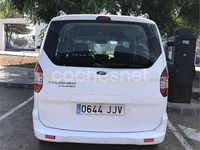 Usado Ford Tourneo Courier Ambiente 75 CV (55 kW) 2015 Blanco Monovolumen