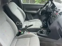 Usado VW Caddy 104 CV (76 kW) 2005 Blanco Monovolumen