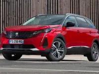 Usado Peugeot 5008 Active 136 CV (100 kW) 2024 Gris SUV