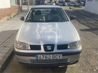 Usado Seat Cordoba Stella 90 CV (66 kW) 2000 Gris / plata Berlina