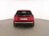 Usado Peugeot 3008 Allure 130 CV (95 kW) 2019 Rojo SUV