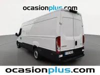 Usado Iveco Daily 156 CV (114 kW) 2023 Blanco Familiar