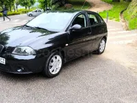 Usado Seat Ibiza 85 CV (62 kW) 2008 Negro Berlina