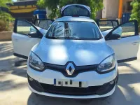 Usado Renault Mégane GrandTour LIMITED 116 CV (85 kW) 2014 Blanco Familiar
