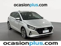 Usado Hyundai i20 101 CV (74 kW) 2022 Gris plata Utilitario