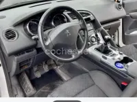 Usado Peugeot 3008 Access 115 CV (84 kW) 2014 Blanco Familiar