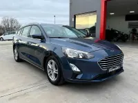 Usado Ford Focus Trend 120 CV (88 kW) 2021 Azul Familiar