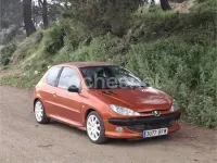 Usado Peugeot 206 GTi 138 CV (101 kW) 2001 Naranja Berlina