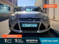 Usado Ford Focus Titanium 115 CV (84 kW) 2011 Gris / plata Berlina