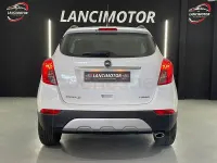 Usado Opel Mokka X Color Edition 140 CV (102 kW) 2018 Blanco SUV