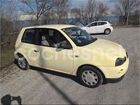 Usado Seat Arosa Stella 50 CV (36 kW) 2001 Amarillo Utilitario