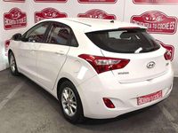 Usado Hyundai i30 101 CV (74 kW) 2013 Blanco Utilitario