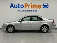Usado Ford Mondeo Trend 115 CV (84 kW) 2003 Gris / plata Berlina