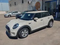 Usado Mini ONE 102 CV (75 kW) 2020 Blanco Utilitario