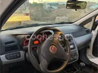 Usado Fiat Punto Pop 69 CV (50 kW) 2013 Blanco Utilitario