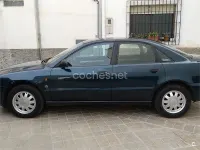 Usado Audi A4 90 CV (66 kW) 1995 Verde Berlina
