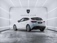 Usado Mazda 3 Luxury 120 CV (88 kW) 2014 Blanco Berlina