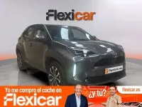 Usado Toyota Yaris Active 116 CV (85 kW) 2022 Gris Utilitario