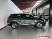 Usado Kia Sportage 136 CV (100 kW) 2023 Gris / plata SUV