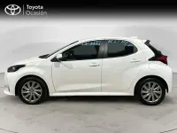 Usado Toyota Yaris Hybrid Active 116 CV (85 kW) 2024 Blanco Berlina