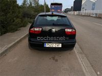 Usado Seat Leon Stella 110 CV (80 kW) 2004 Negro Utilitario
