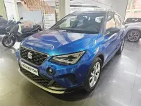 Usado Seat Arona FR 115 CV (84 kW) 2024 Azul SUV