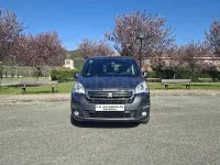 Usado Peugeot Rifter Active 130 CV (95 kW) 2018 Marrón Monovolumen