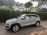 Usado Skoda Karoq Selection 150 CV (110 kW) 2025 Gris / plata SUV