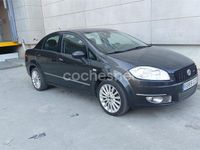 Usado Fiat Linea Emotion 105 CV (77 kW) 2010 Negro Berlina