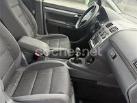 Usado VW Touran Edition 105 CV (77 kW) 2008 Gris / plata Monovolumen